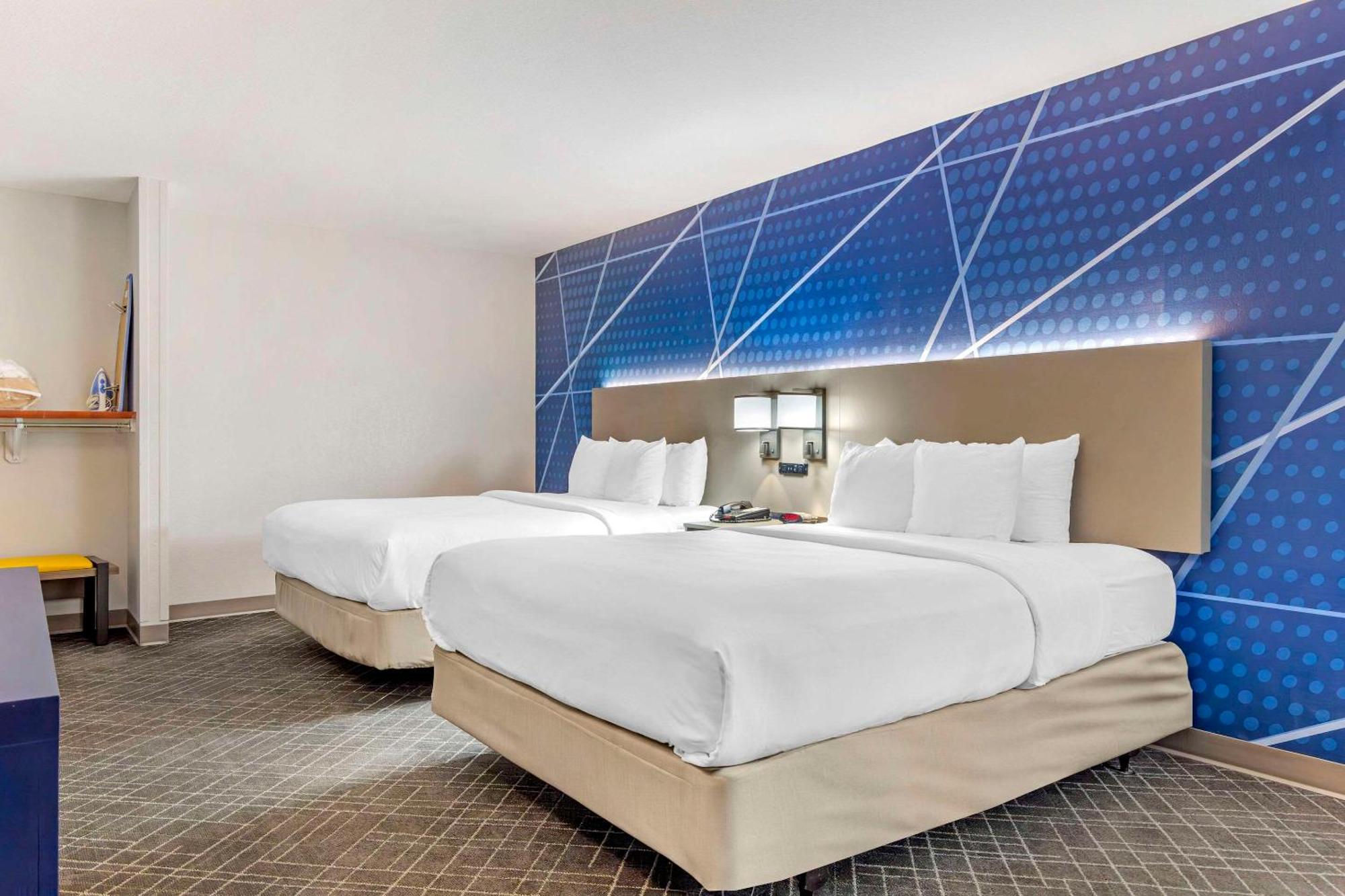 Comfort Suites Whitsett - Greensboro East Екстер'єр фото