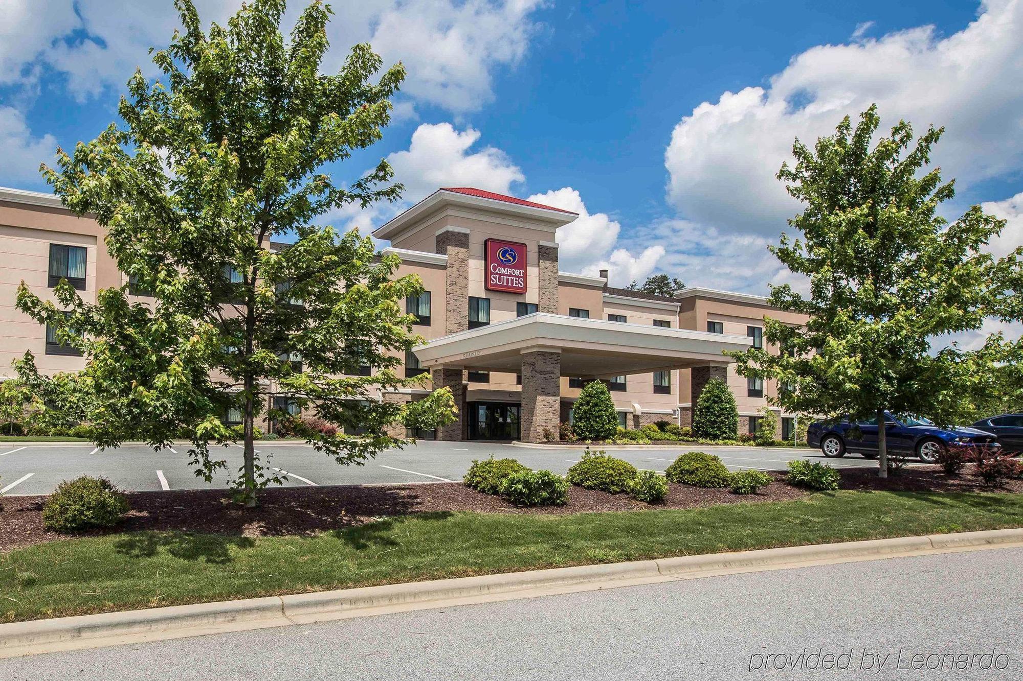 Comfort Suites Whitsett - Greensboro East Екстер'єр фото