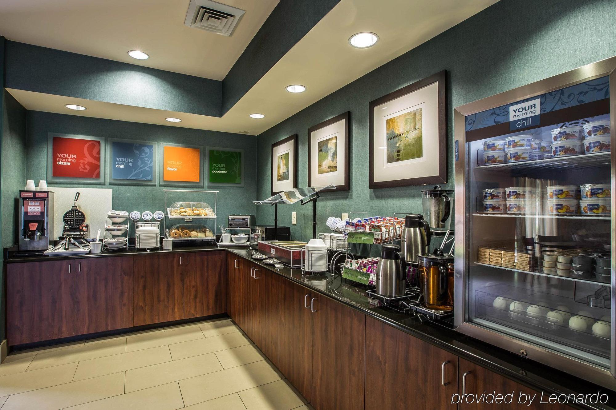 Comfort Suites Whitsett - Greensboro East Екстер'єр фото