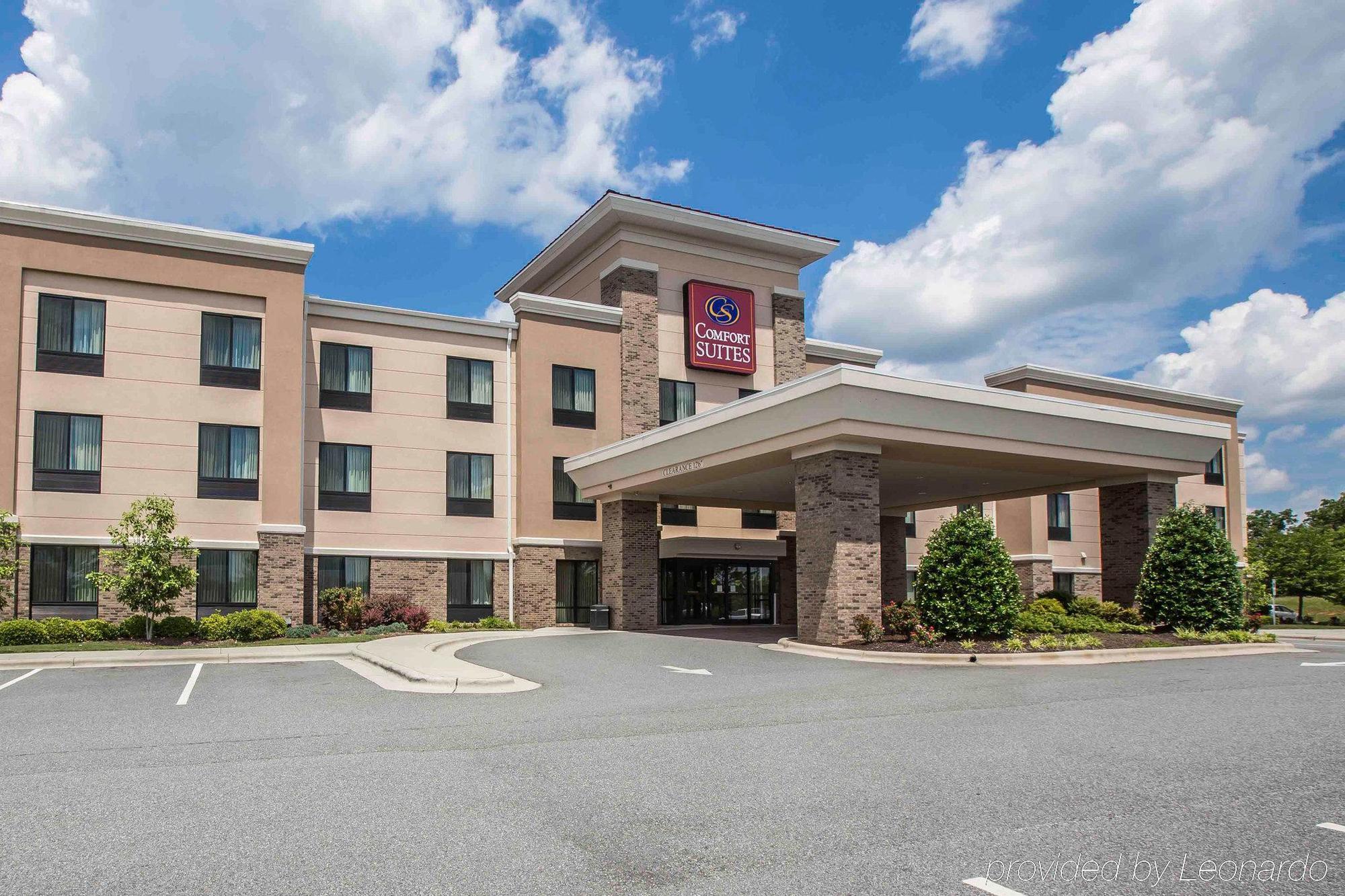 Comfort Suites Whitsett - Greensboro East Екстер'єр фото