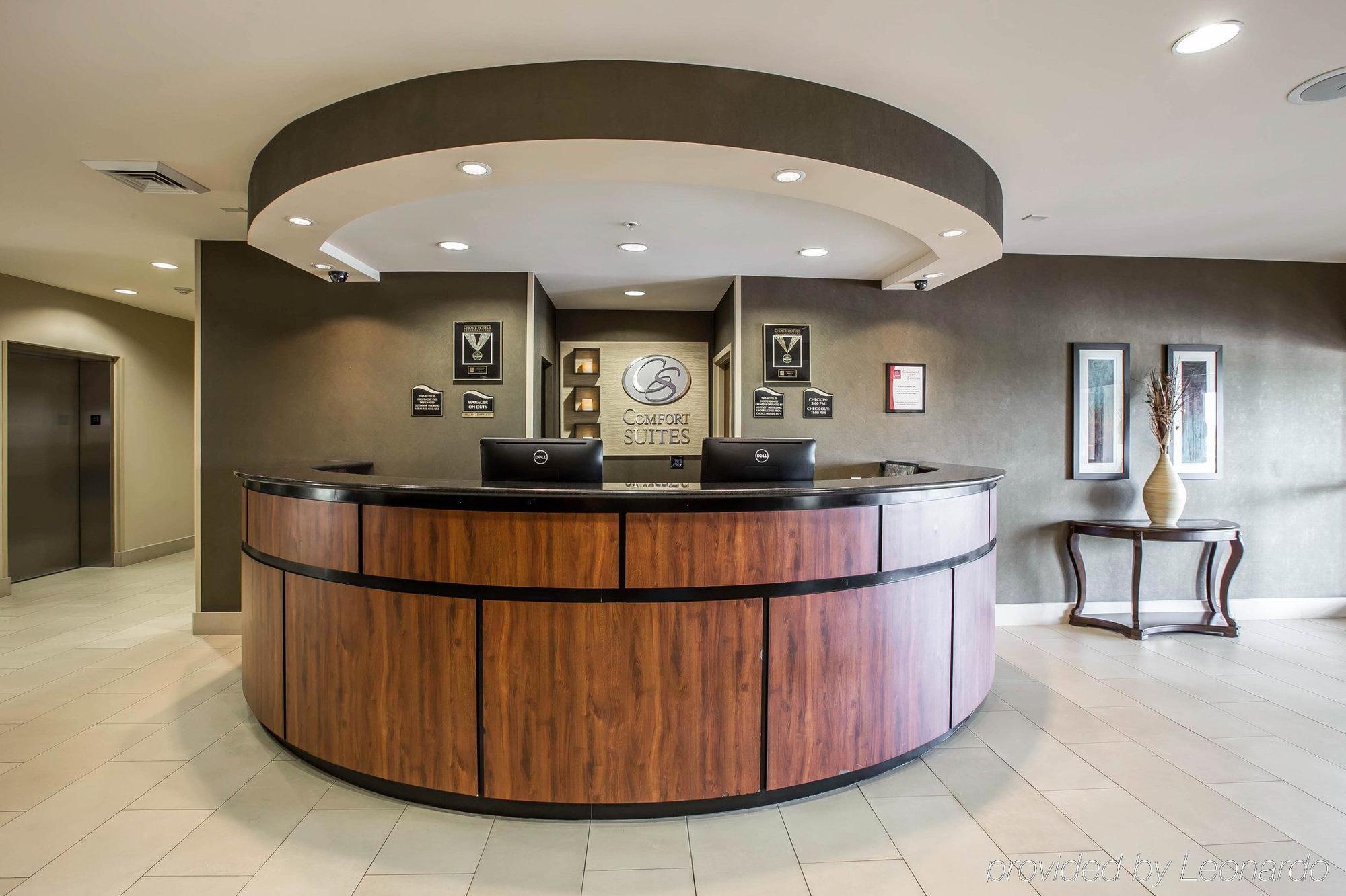 Comfort Suites Whitsett - Greensboro East Екстер'єр фото