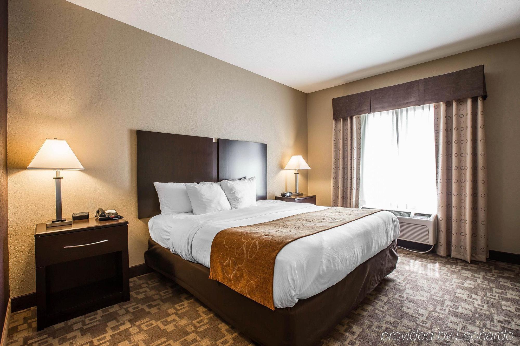 Comfort Suites Whitsett - Greensboro East Екстер'єр фото