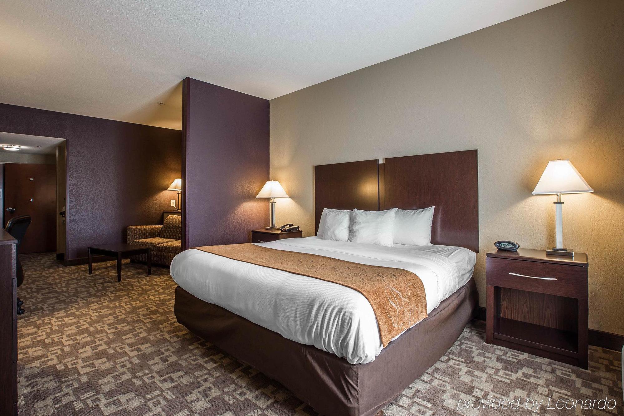 Comfort Suites Whitsett - Greensboro East Екстер'єр фото