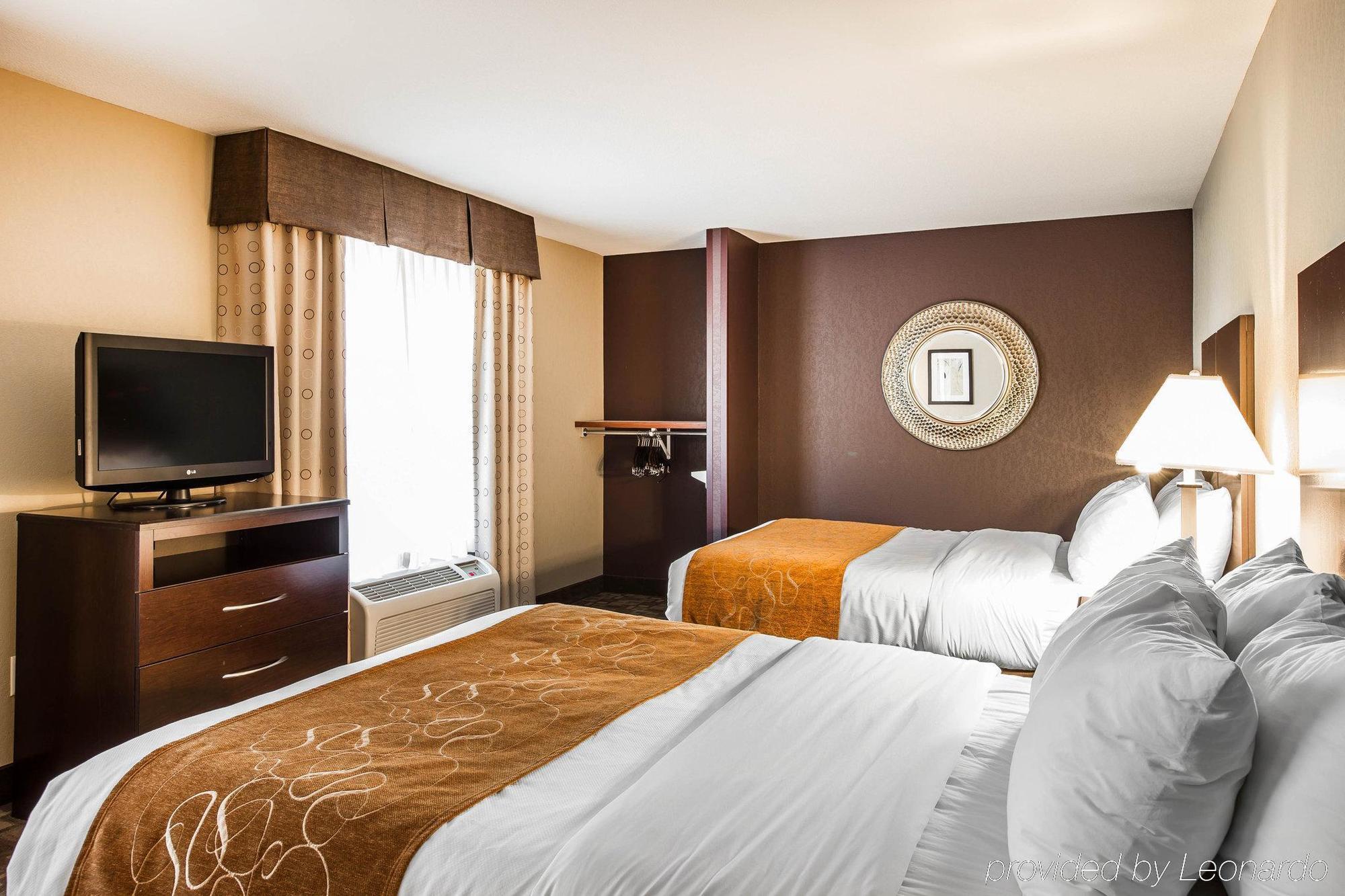 Comfort Suites Whitsett - Greensboro East Екстер'єр фото