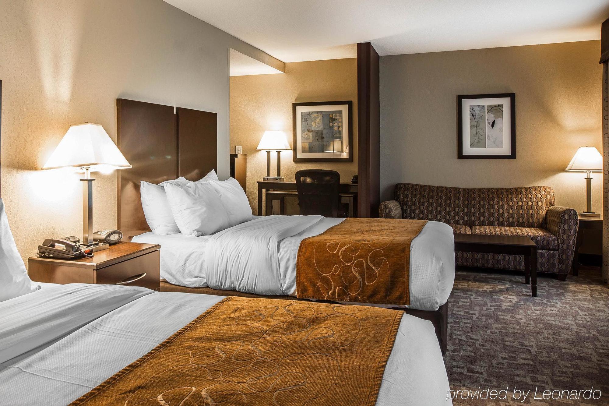 Comfort Suites Whitsett - Greensboro East Екстер'єр фото